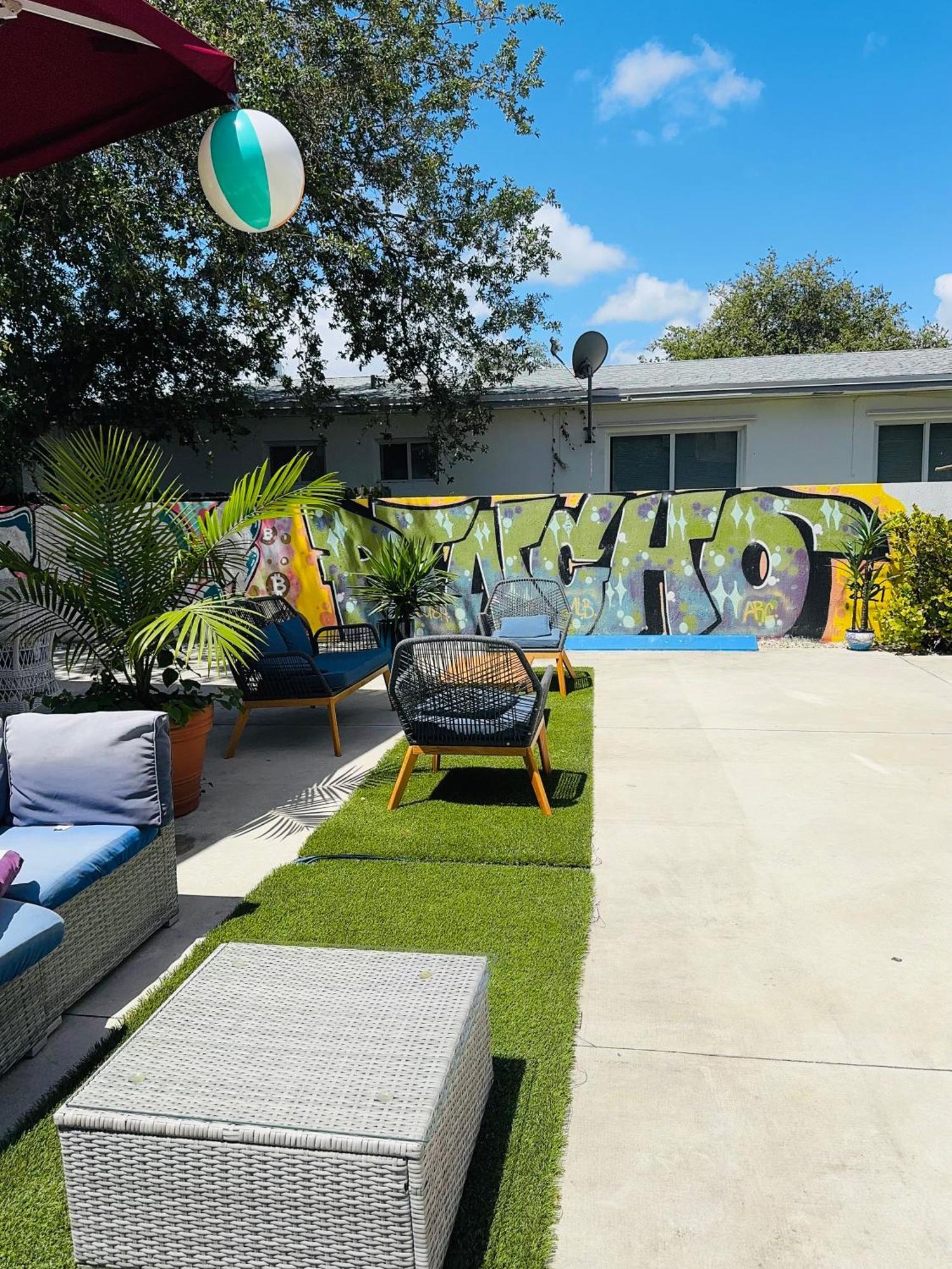 Atrium Hostel Design District Miami Exterior foto